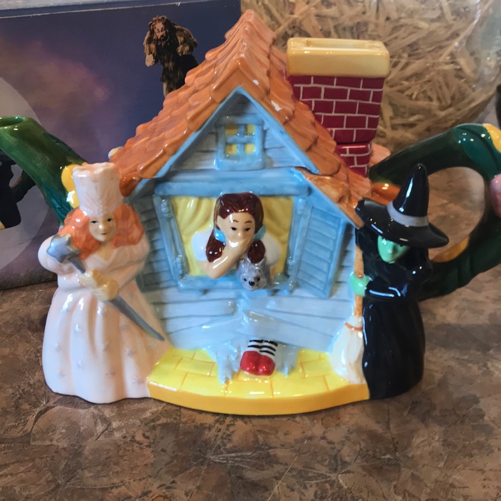 Vintage 1999 Wizard of Oz Judy Garland Tea Pot